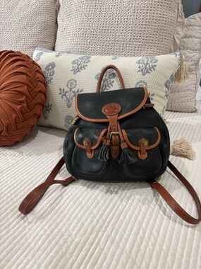 Vintage Dooney and Bourke drawstring backpack purse